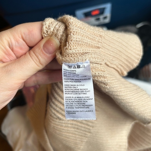 NWY Brochue Walker fur sleeves sweater - Picture 7 of 7